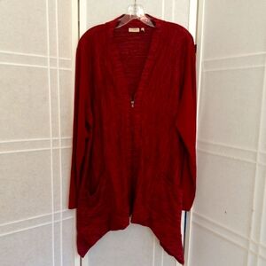 LOGO Lori Goldstein maroon color cardigan
